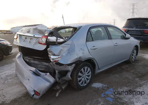 2013 Toyota Corolla Le z USA, uszkodzony, nr VIN 2T1BU4EE6DC978068